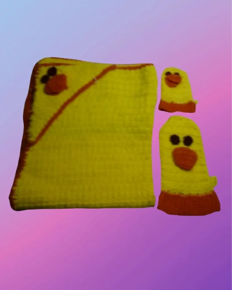 Handmade crochet duck baby bath set with hooded bath blanket and two wash mitts